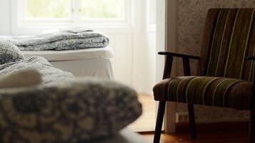 Free WiFi, bed sheets