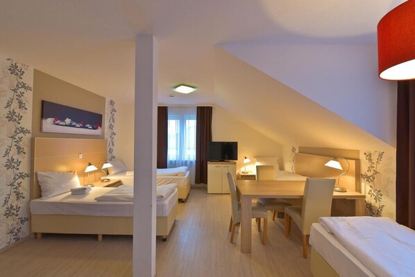 四人房 | 免费 WiFi、床单