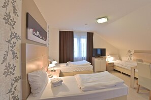 四人房 | 免费 WiFi、床单