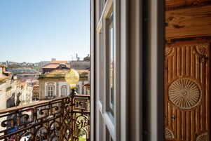 Suite, Balcony, City View
