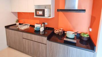 One Bedroom Apartment | Private kitchen