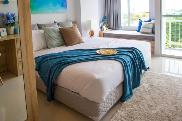 Desk, free WiFi, bed sheets, wheelchair access