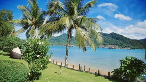 靠近海滩