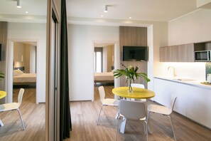 Suite Quadrupla | In-room safe, desk, iron/ironing board, free WiFi - Hotel Hollywood (Rimini)