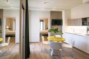 Suite Quadrupla | 客房内保险箱、办公桌、熨斗/熨板、免费 WiFi