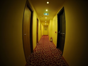Hallway - Nice Royal Otel (Istanbul)
