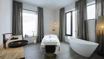 Couples treatment room(s), sauna, body treatments, aromatherapy