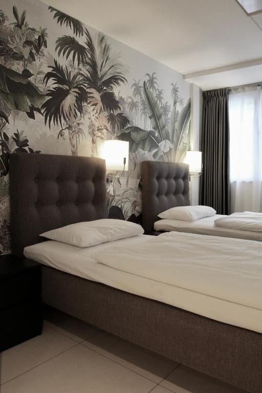 Economy Twin Room | In-room safe, desk, soundproofing, free WiFi