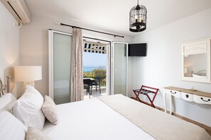 Superior Apartment, 1 Bedroom, Sea View | 1 bedroom, premium bedding, free WiFi, bed sheets - Barefoot Contessa (Kefalonia)