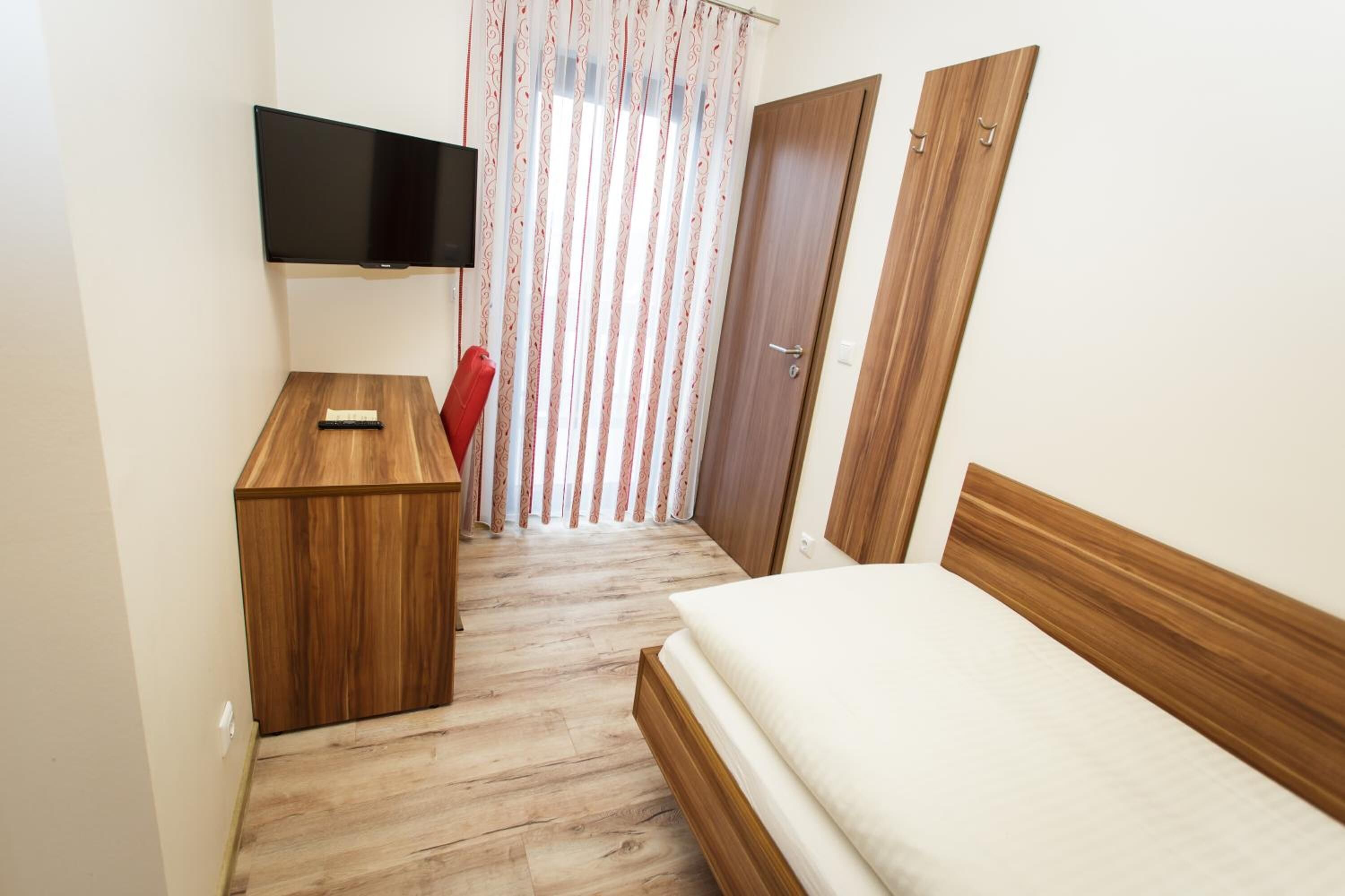 desk, iron/ironing board, rollaway beds, free wifi