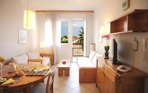 Apartment, 1 Bedroom | Living area