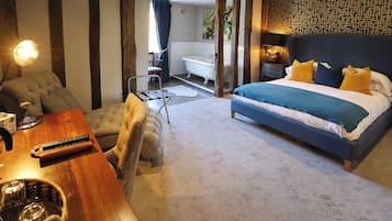 Decoración personalizada, muebles diferentes y escritorio