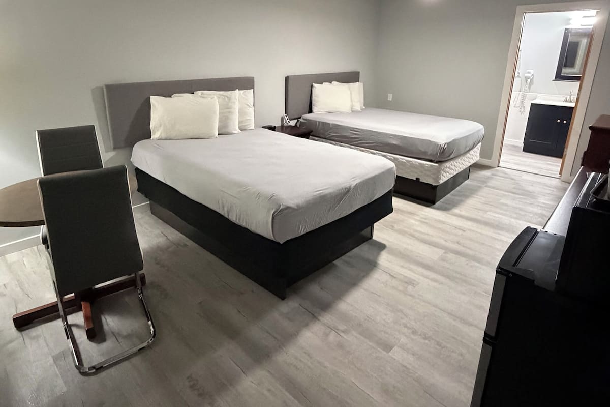 Standard - Two Full Beds | WiFi (free), bed sheets