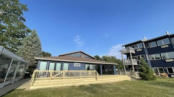 Luxury Villa | Free WiFi, bed sheets