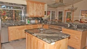 House, 6 Bedrooms | Private kitchen - 3511 Pony Express Way (South Lake Tahoe)