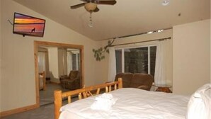 House, 6 Bedrooms - 3511 Pony Express Way (South Lake Tahoe)