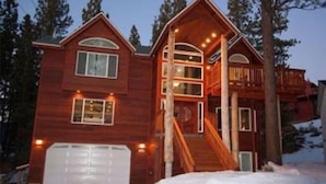 Front of property - 3511 Pony Express Way (South Lake Tahoe)