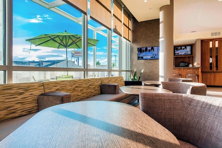 Lobby. SpringHill Suites by Marriott Gallup