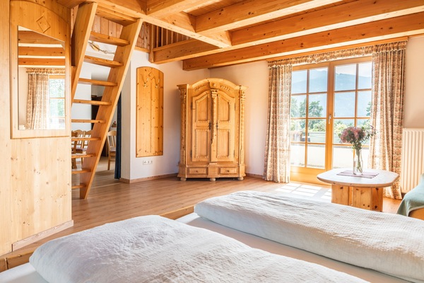 Family Loft, 2 Bedrooms, Balcony, Mountain View | Hypo-allergenic bedding available, desk, WiFi (free)