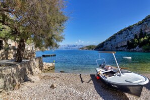 On the beach - Hotel Timun (Jelsa)