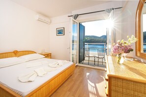 트리플룸, 발코니, 바다 전망 | 암막 커튼, 침대 시트