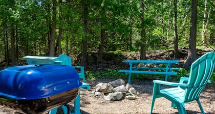 Mikinaak Cottage & Cabin Rentals