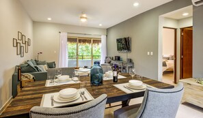 尊榮頂樓客房, 1 間臥室, 露台, 渡假村景觀 (Mi Cielo) | 客房餐點服務