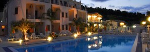 Front of property - evening/night - Hotel Orchidea (Peschici)