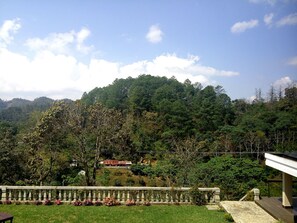 Deluxe Suite, 1 Bedroom, Mountain View | View from room