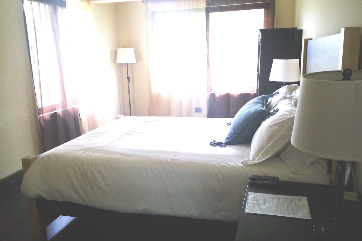 Desk, rollaway beds