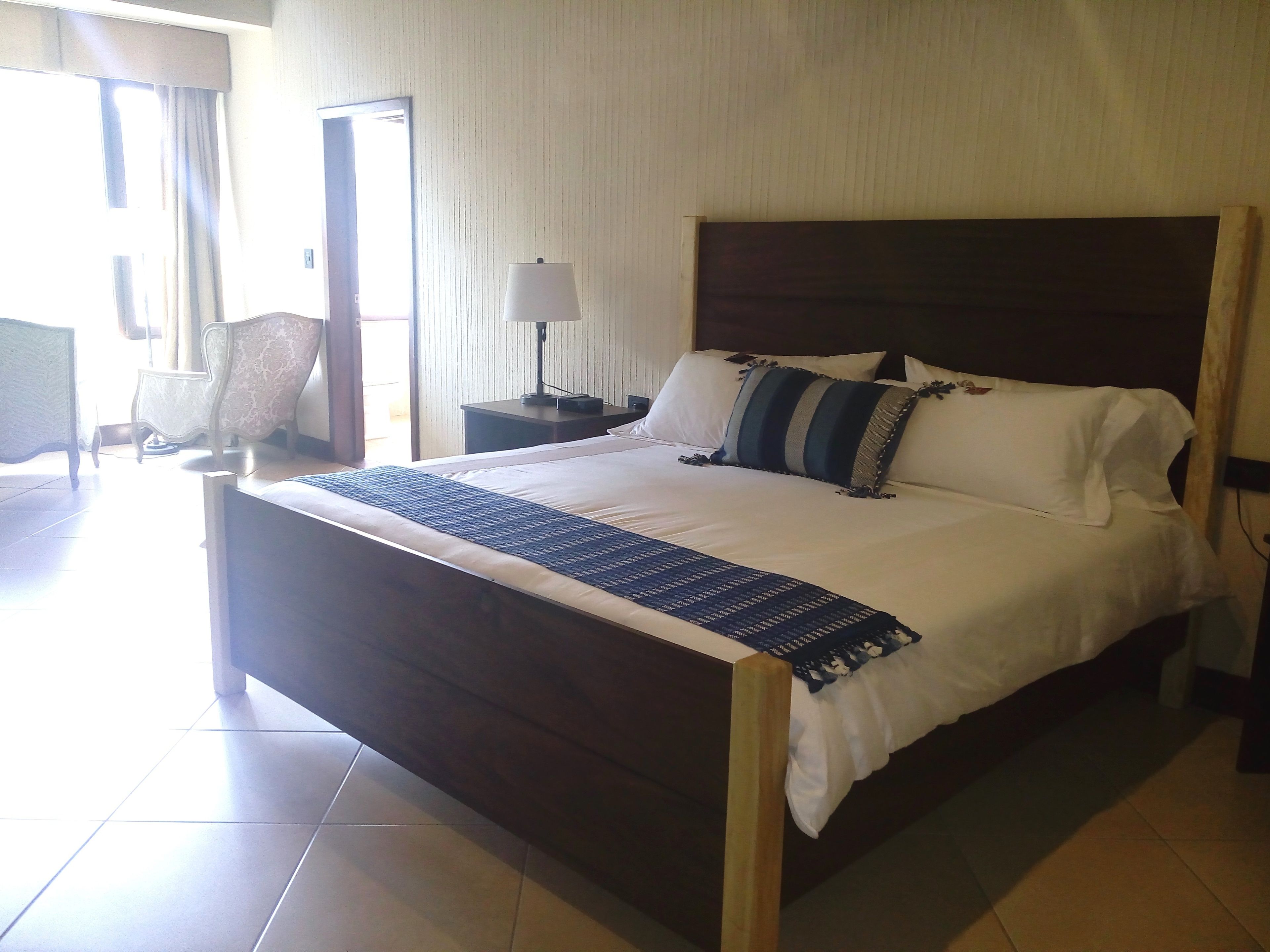 Royal Suite, 1 Bedroom, Mountain View | Desk, rollaway beds