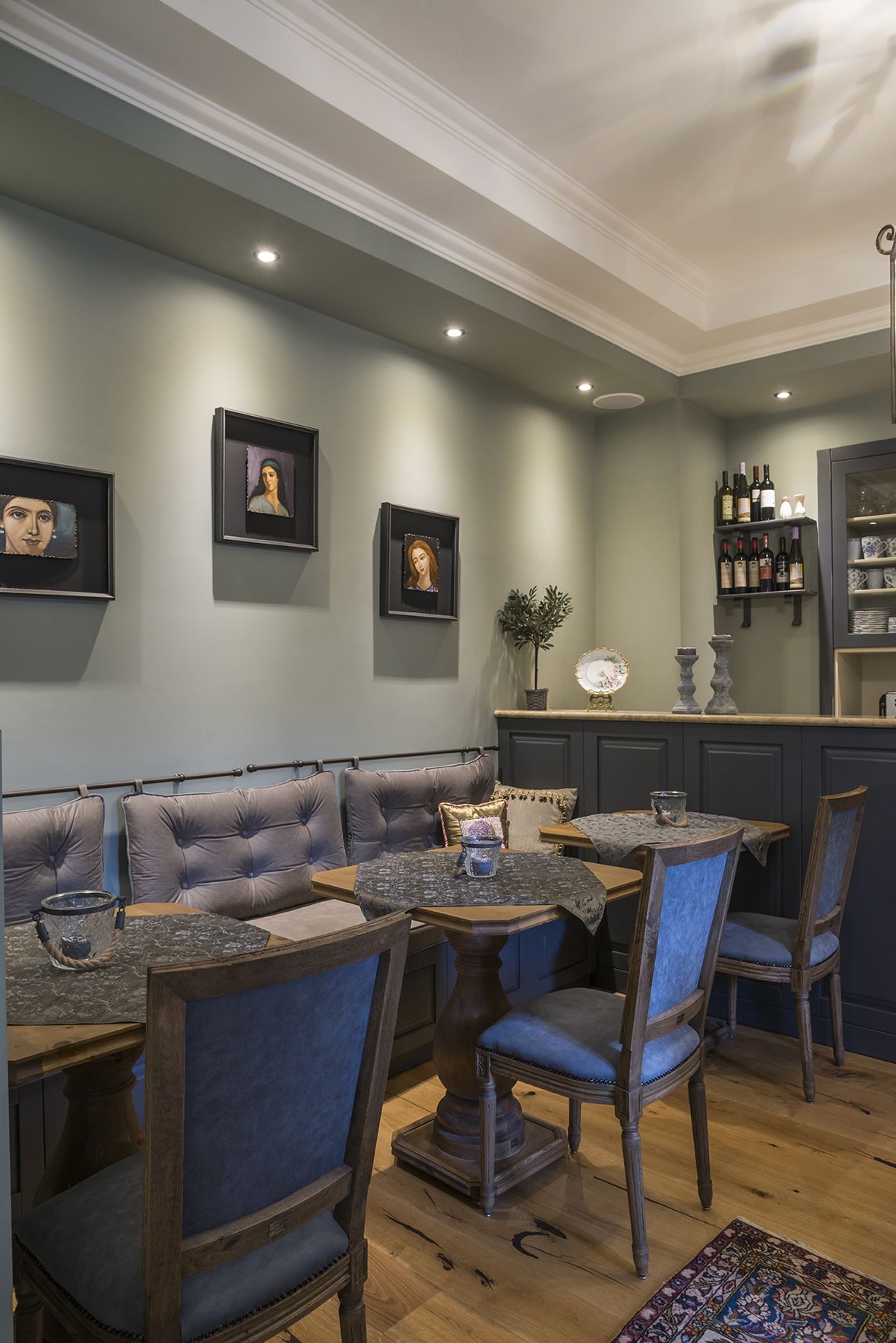 بوفيه فطور مجانًا يوميًا