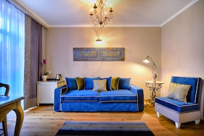 Suite | Living room