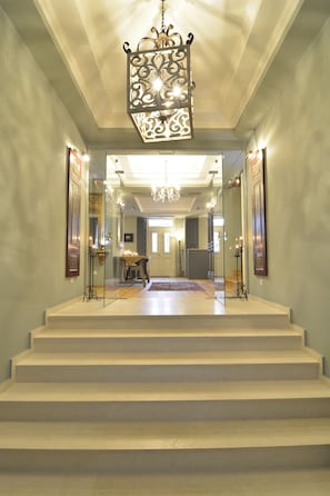 Hallway - Hotel Antique (Ioannina)