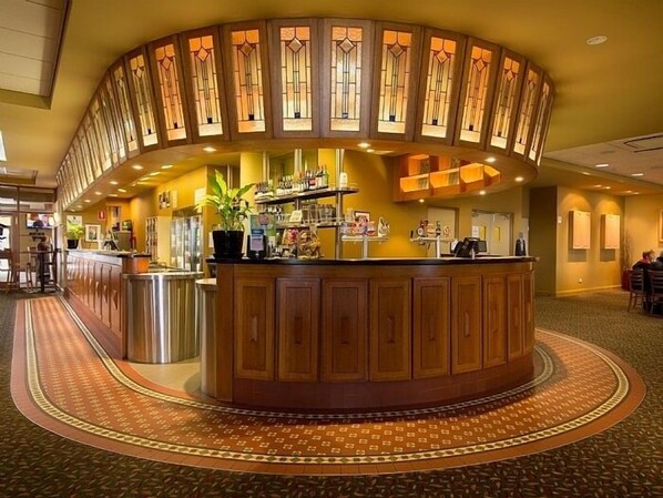 Bar (on property) - Royal Hotel Springwood (Springwood)