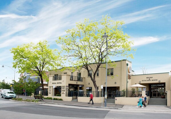 Exterior - Royal Hotel Springwood (Springwood)