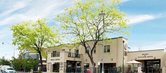 Royal Hotel Springwood