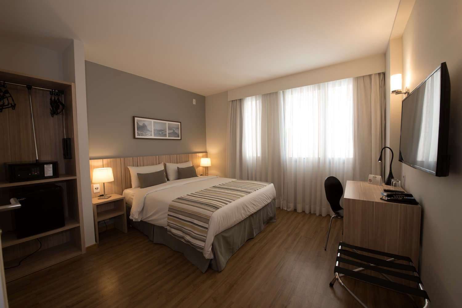 minibar, in-room safe, desk, laptop workspace