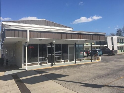 University Lodge Motel