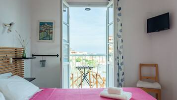 Double Room Sea View | Laptopgeeigneter Arbeitsplatz, Verdunkelungsvorhänge