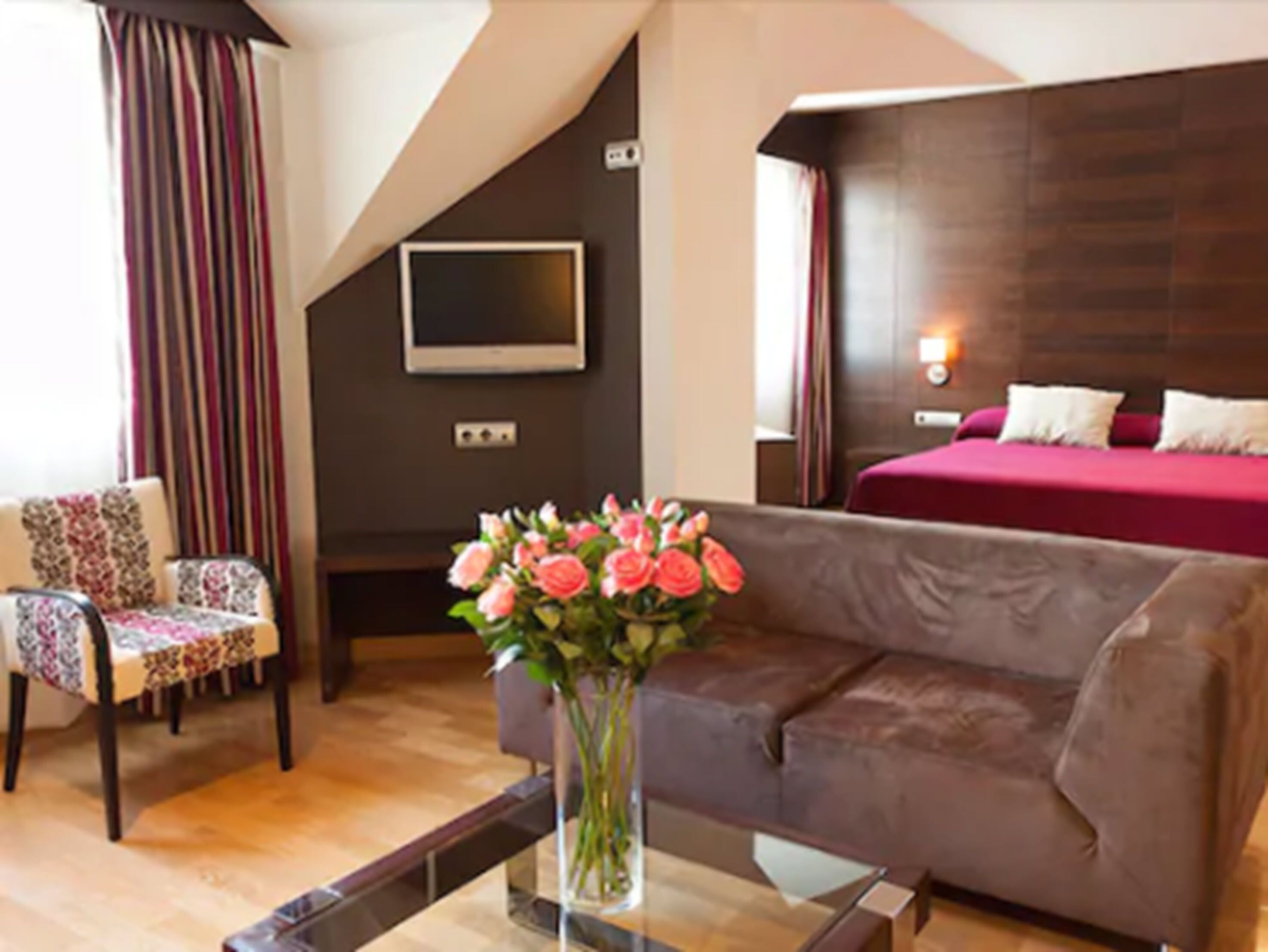 1 bedroom, down duvets, minibar, in-room safe