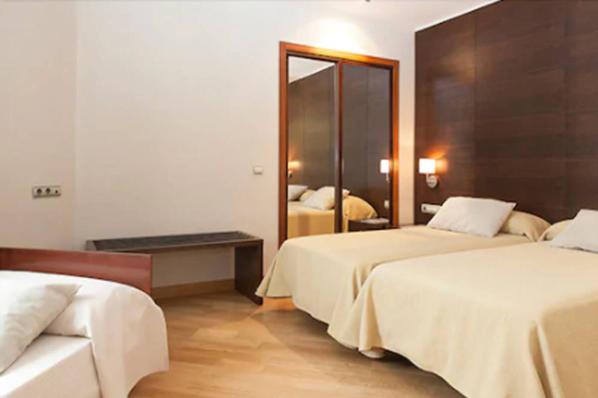 Couette en duvet d'oie, coffres-forts dans les chambres, bureau