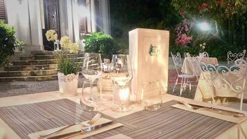 Serveert diner, Italiaanse gerechten