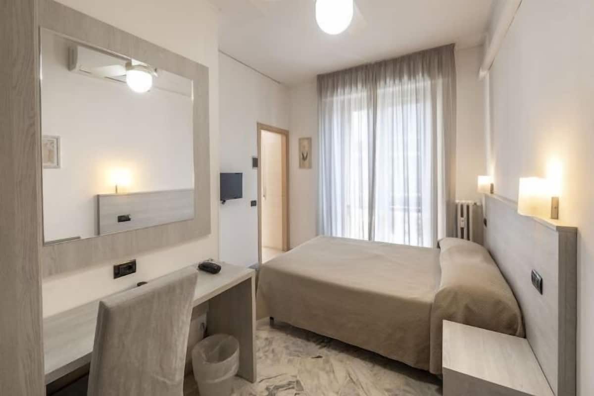 Minibar, Schreibtisch, schallisolierte Zimmer, kostenloses WLAN