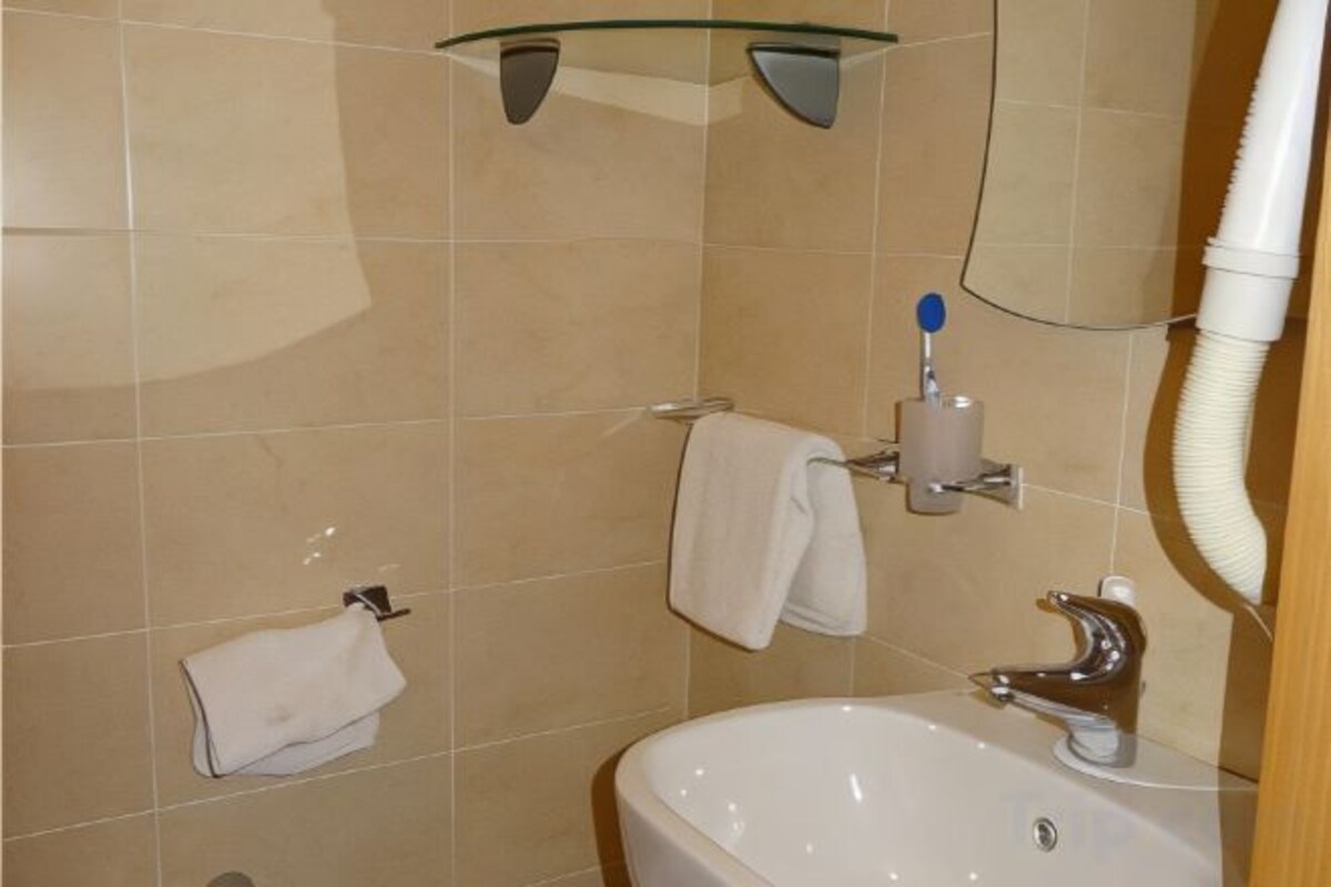 Bathroom | Shower, rainfall showerhead, free toiletries, hair dryer