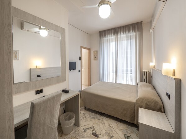 Minibar, bureau, chambres insonorisées, Wi-Fi gratuit