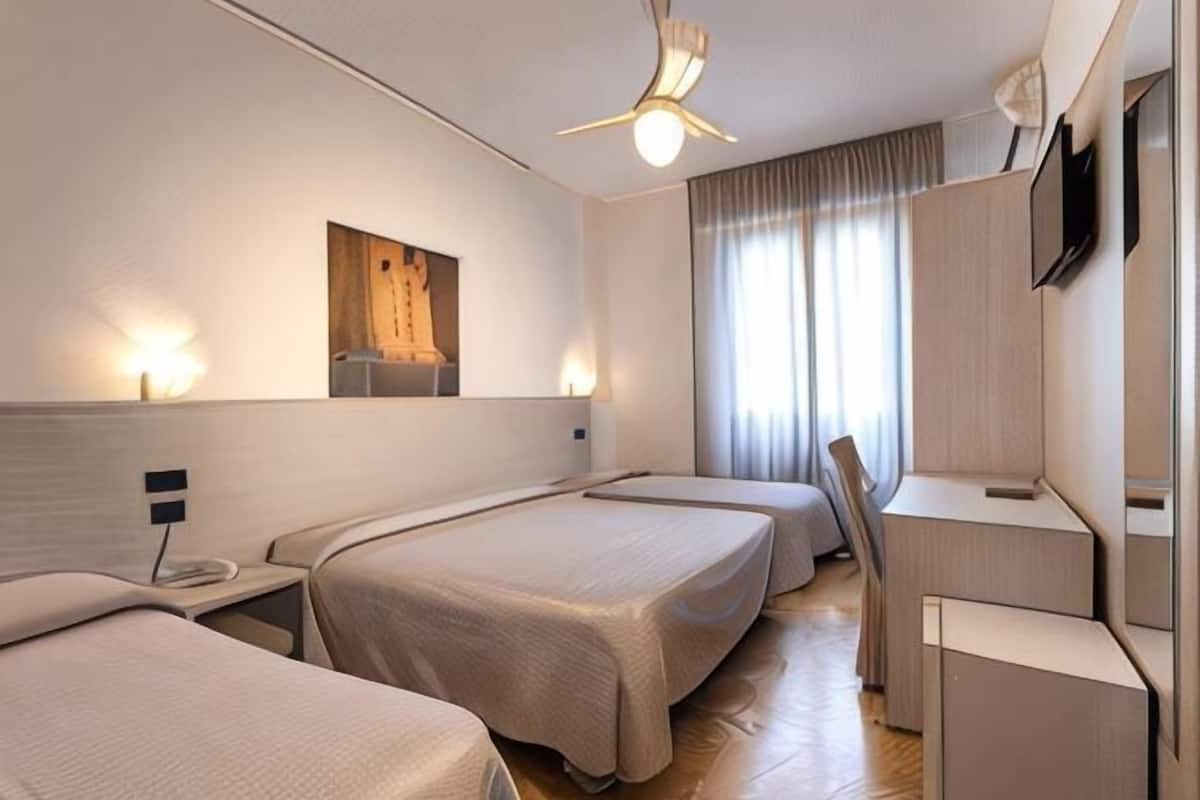 Minibar, bureau, chambres insonorisées, Wi-Fi gratuit