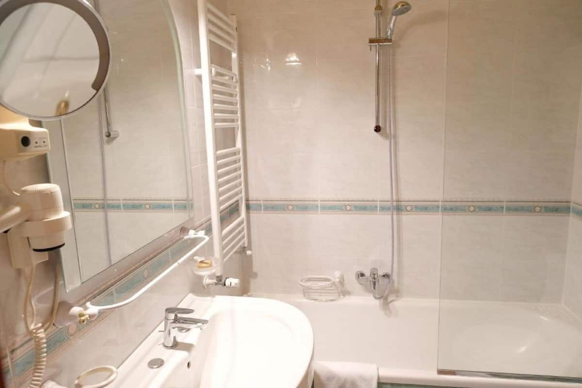 rainfall showerhead, free toiletries, hair dryer, bathrobes