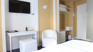 Minibar, in-room safe, individually decorated, desk