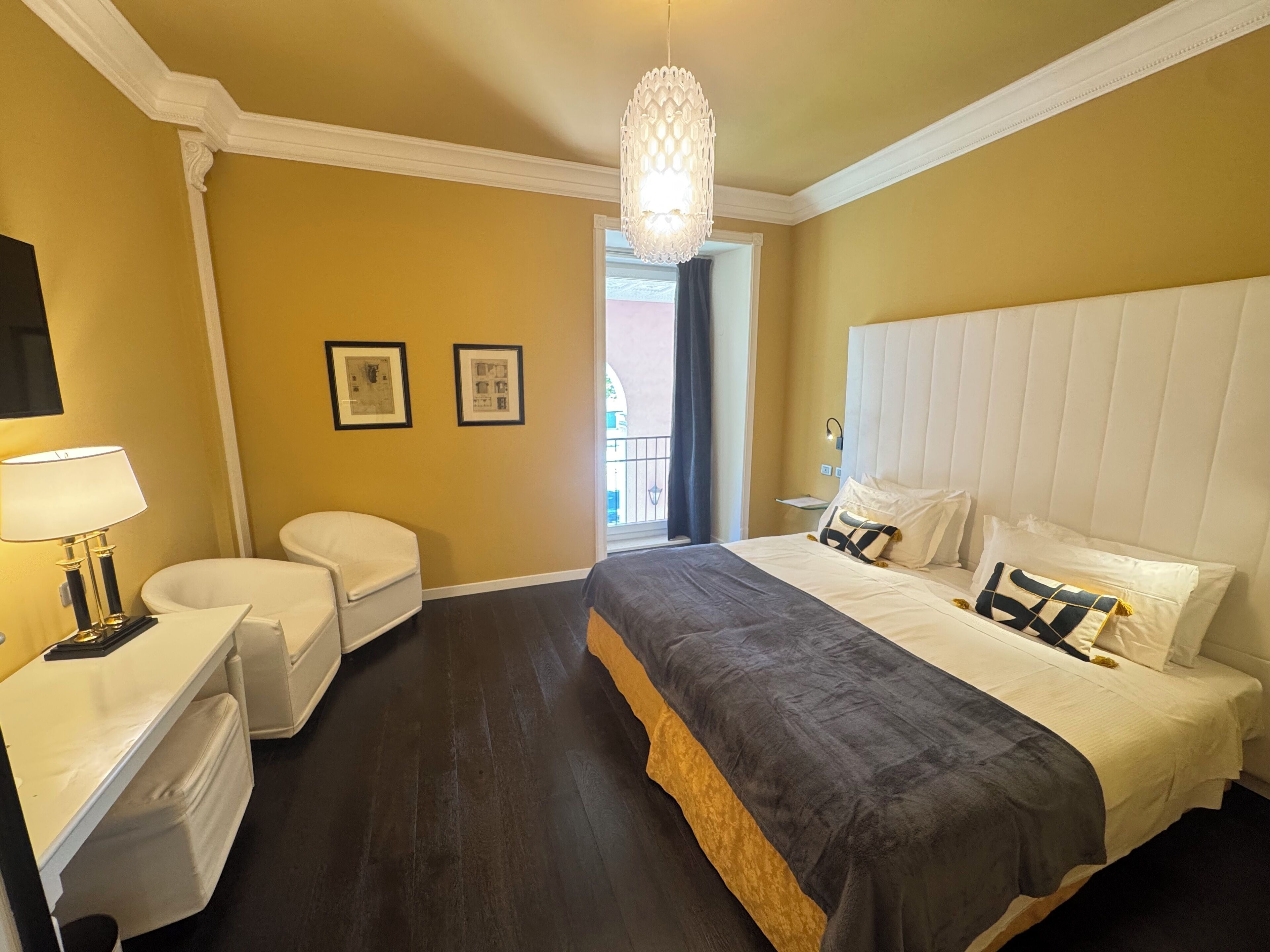 Minibar, una cassaforte in camera, con stile personalizzato